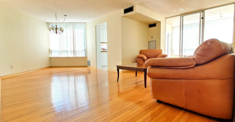 212-1121 Steeles Avenue W, Vaughan, ON, M2R 3W7 - 9