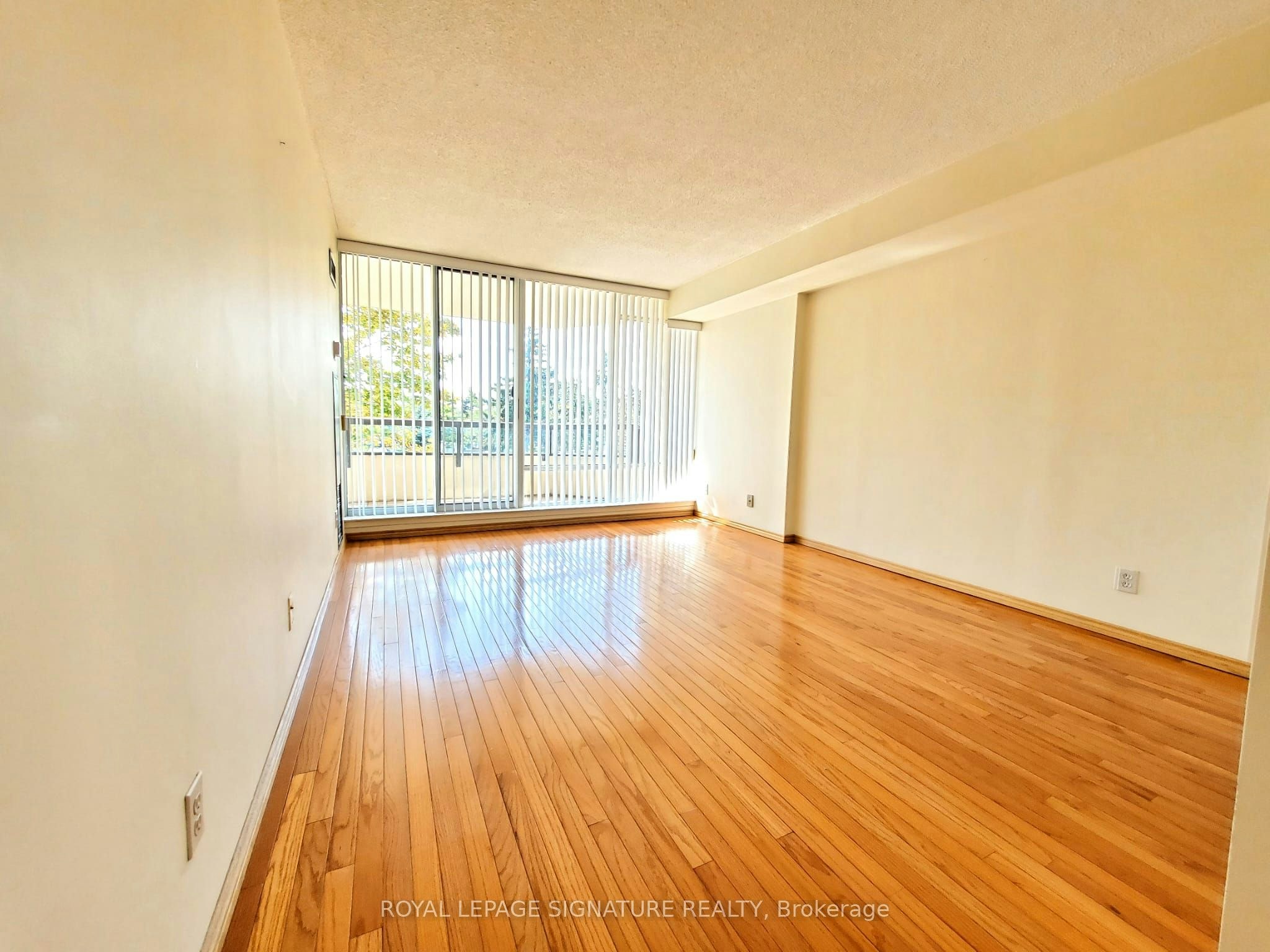 212-1121 Steeles Avenue W, Vaughan, ON, M2R 3W7 - 5