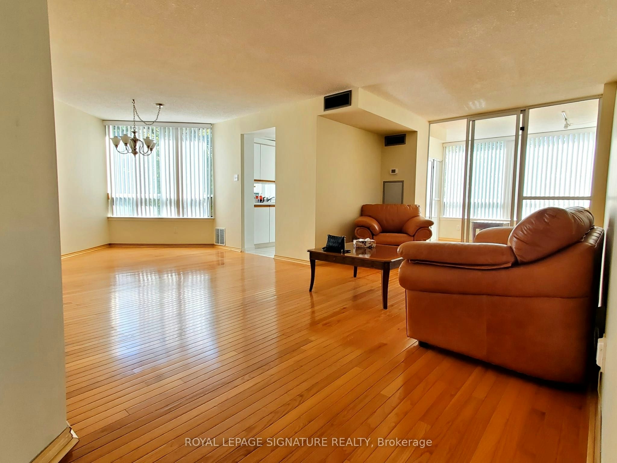 212-1121 Steeles Avenue W, Vaughan, ON, M2R 3W7 - 10
