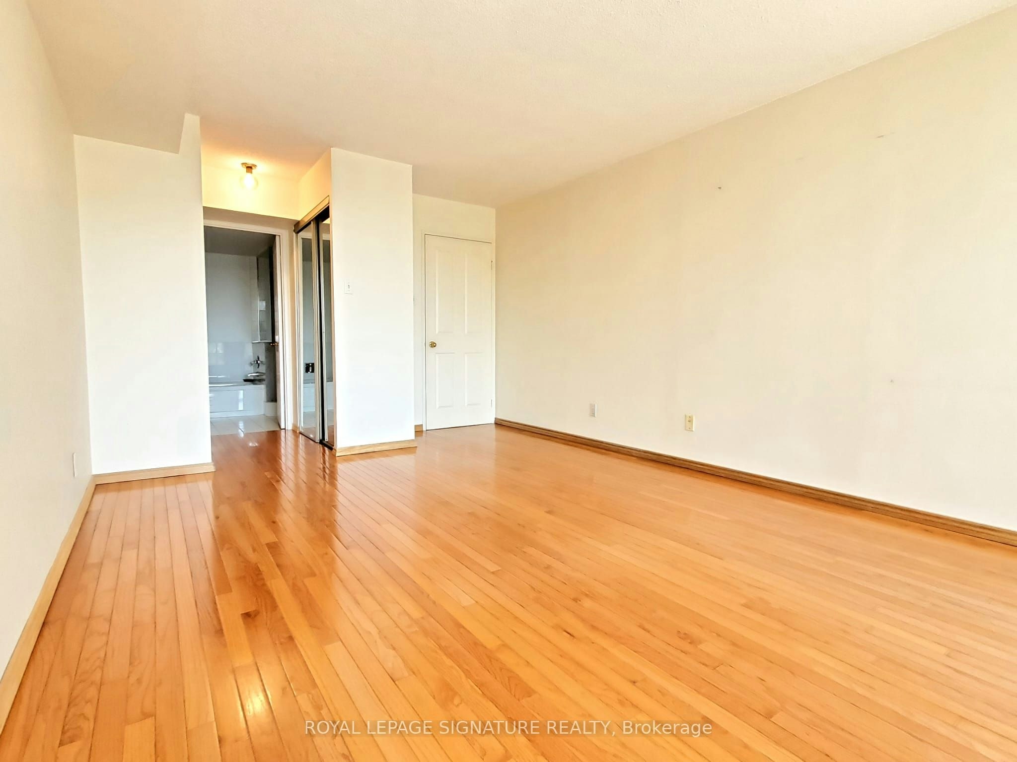 212-1121 Steeles Avenue W, Vaughan, ON, M2R 3W7 - 3