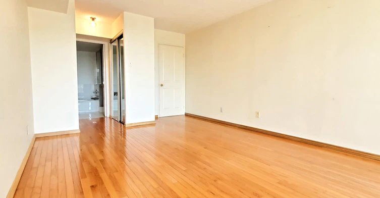 212-1121 Steeles Avenue W, Vaughan, ON, M2R 3W7 - 3