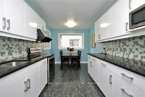 19 Appian Drive, Toronto, ON, M2J 2P7 - 6