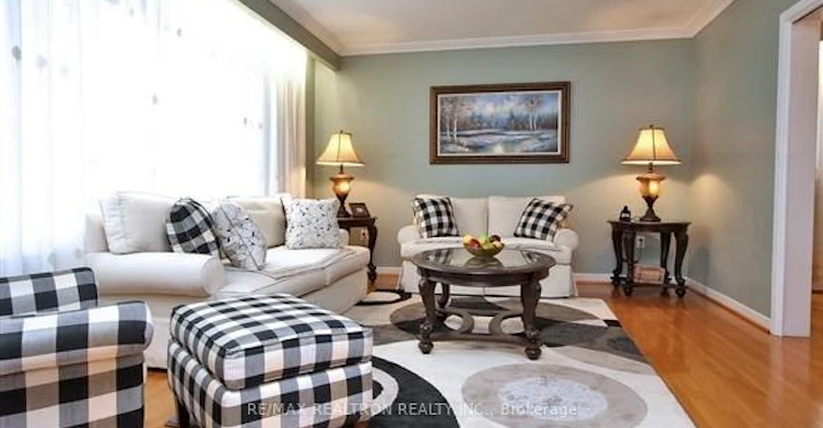 19 Appian Drive, Toronto, ON, M2J 2P7 - 3