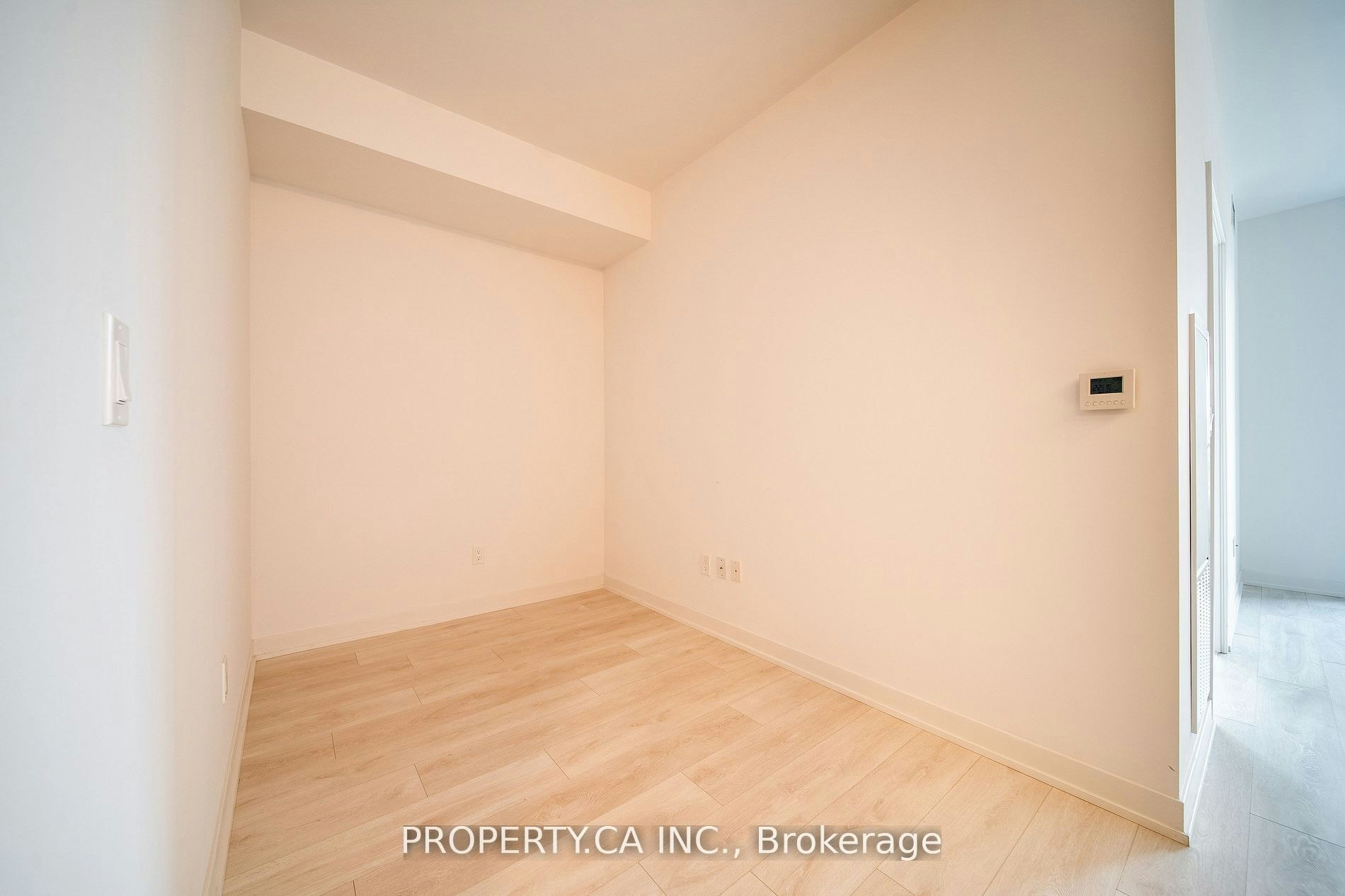 837-31 Tippett Road, Toronto, ON, M3H 0C8 - 6