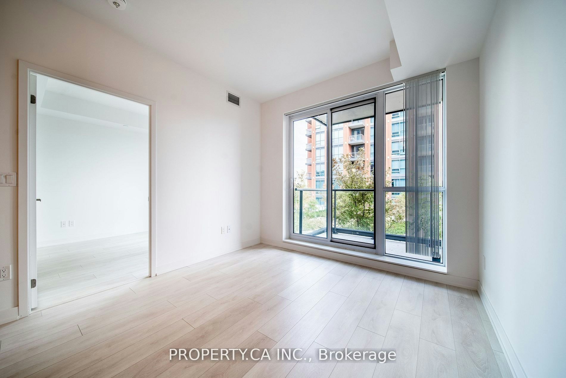 837-31 Tippett Road, Toronto, ON, M3H 0C8 - 9