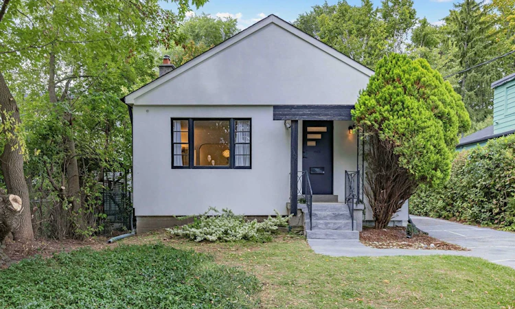 246 Burnett Avenue