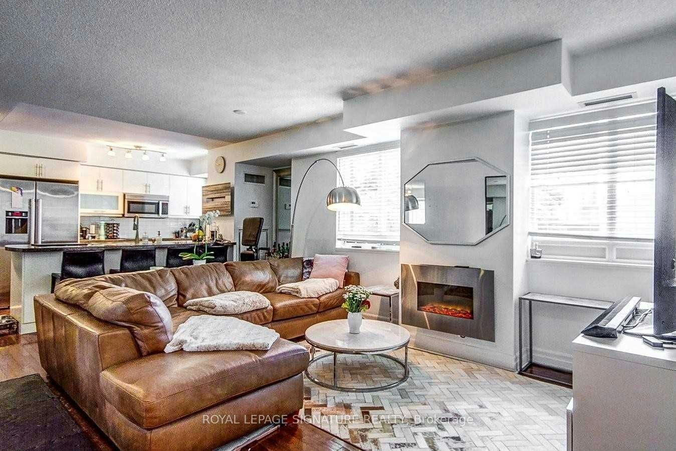 503-35 Balmuto Street, Toronto, ON, M4Y 0A3