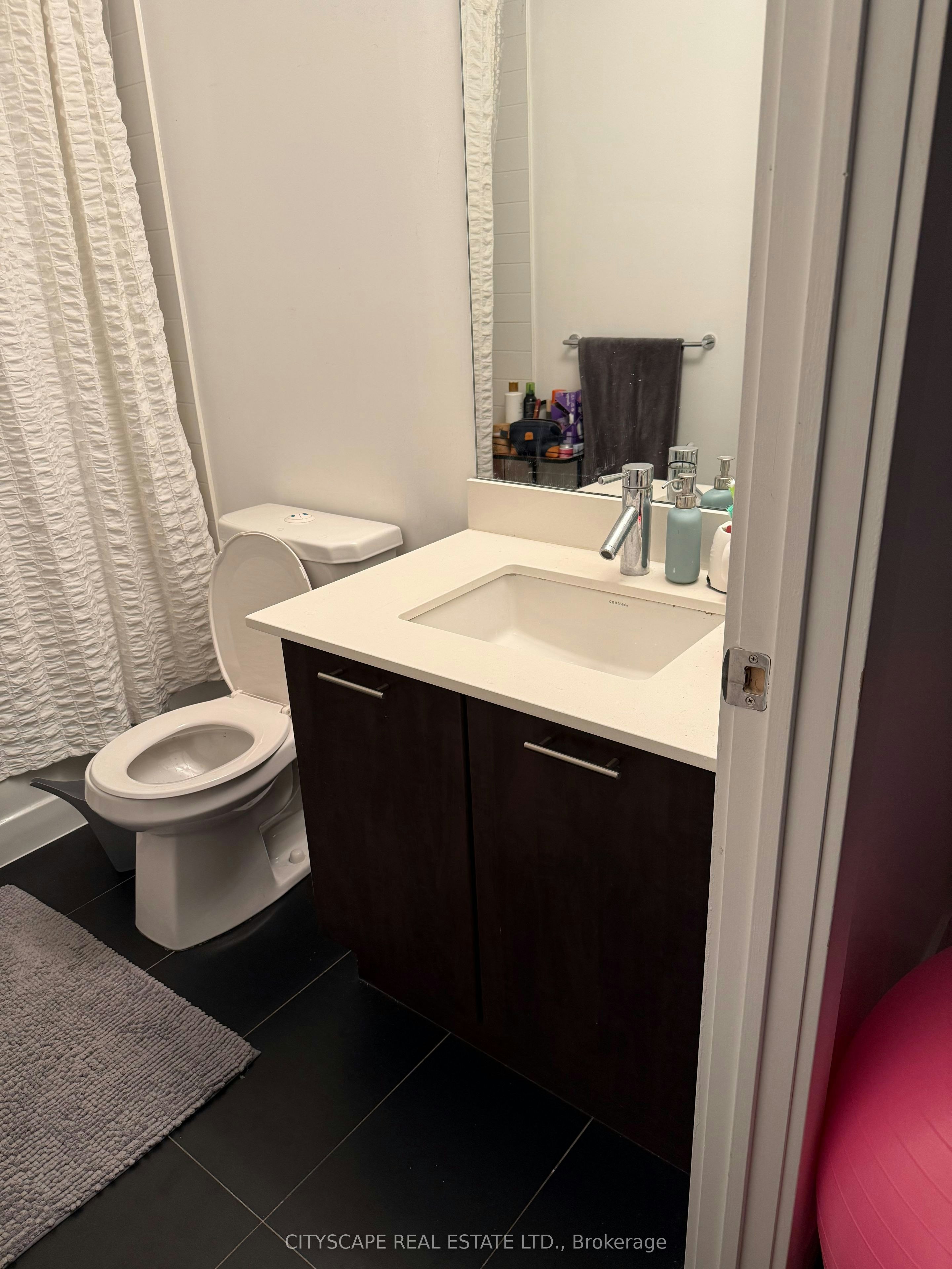Th03-20 Bruyeres Mews, Toronto, ON, M5V 0G8 - 20