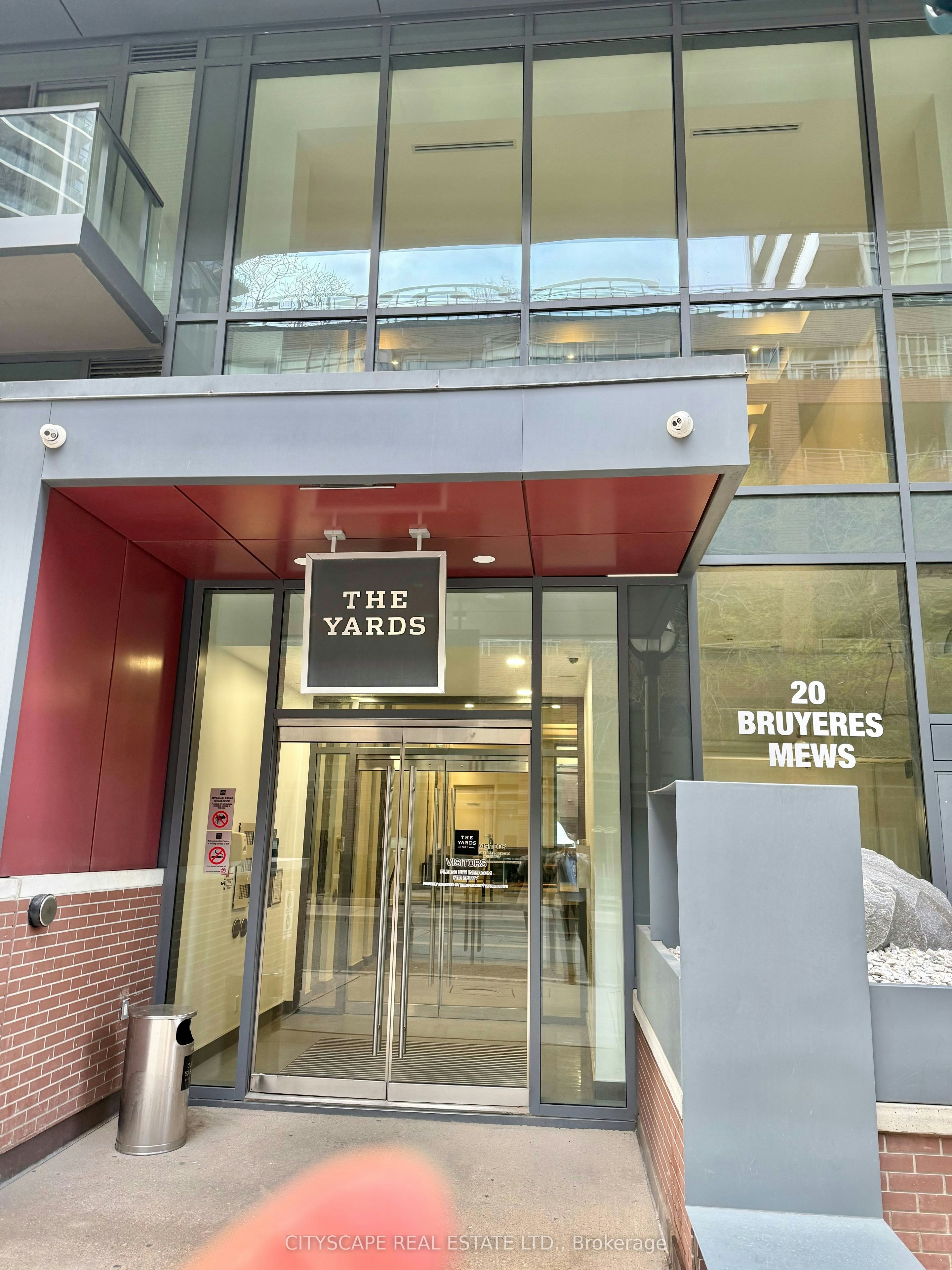 Th03-20 Bruyeres Mews, Toronto, ON, M5V 0G8 - 3