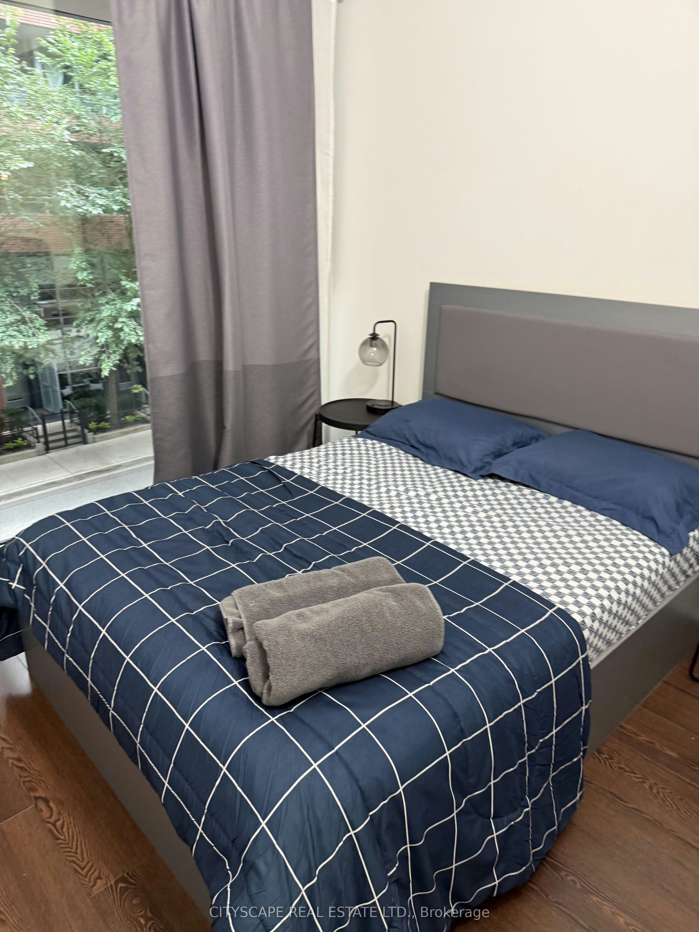 Th03-20 Bruyeres Mews, Toronto, ON, M5V 0G8 - 14