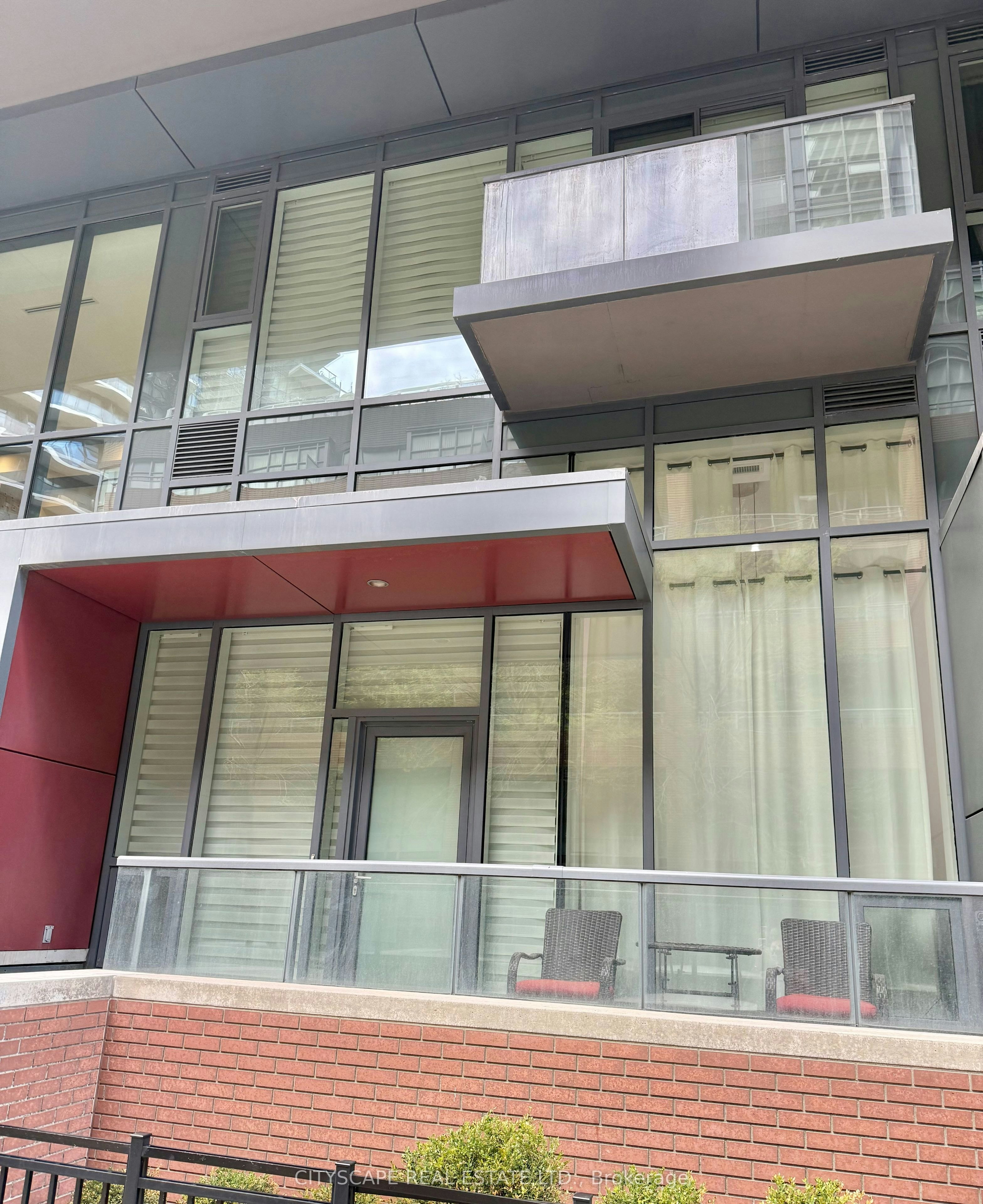 Th03-20 Bruyeres Mews, Toronto, ON, M5V 0G8 - 2