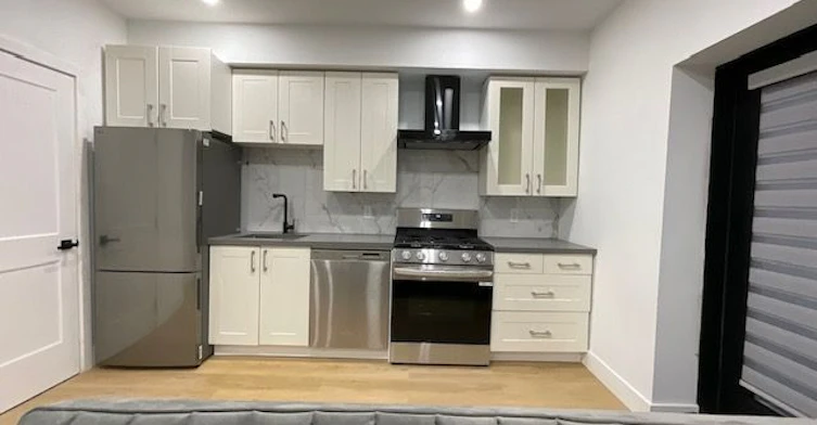 Unit # 1-674 Manning Avenue, Toronto, ON, M6G 2W4 - 11