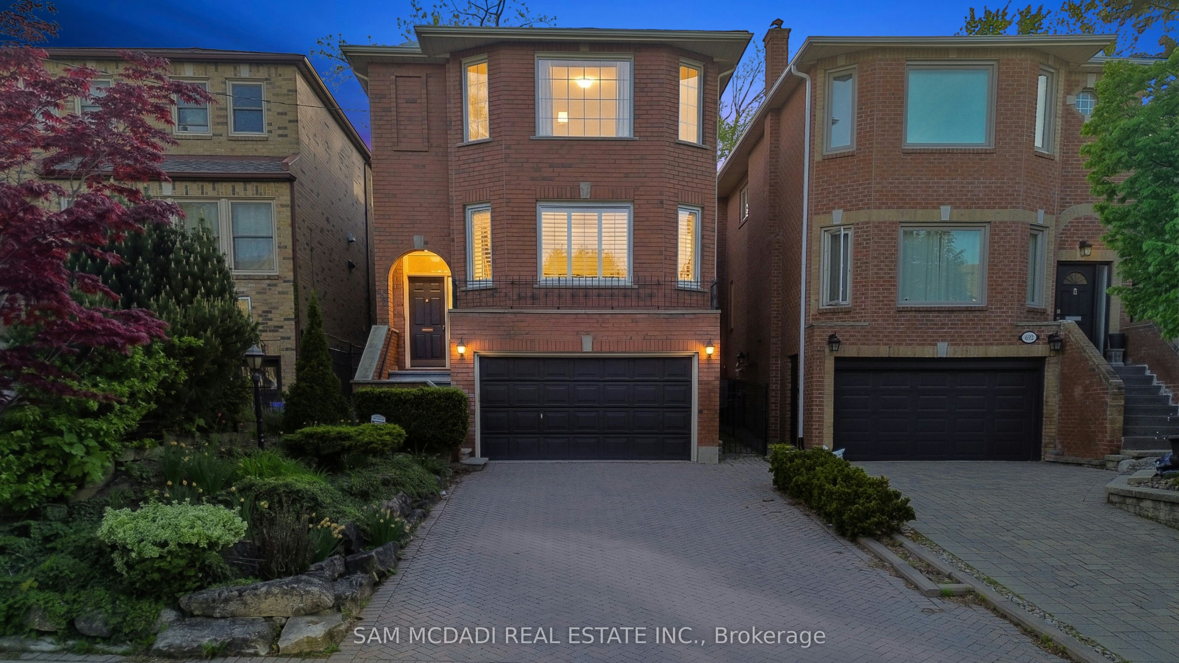 690 Oriole Parkway, Toronto, ON, M4R 2C5