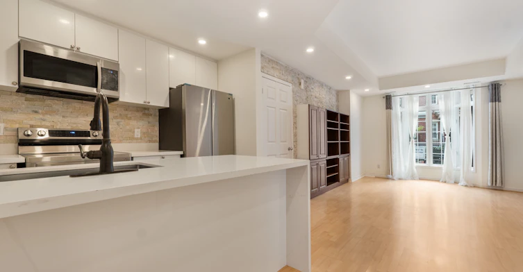 8-11 Niagara Street, Toronto, ON, M5V 3N9 - 11