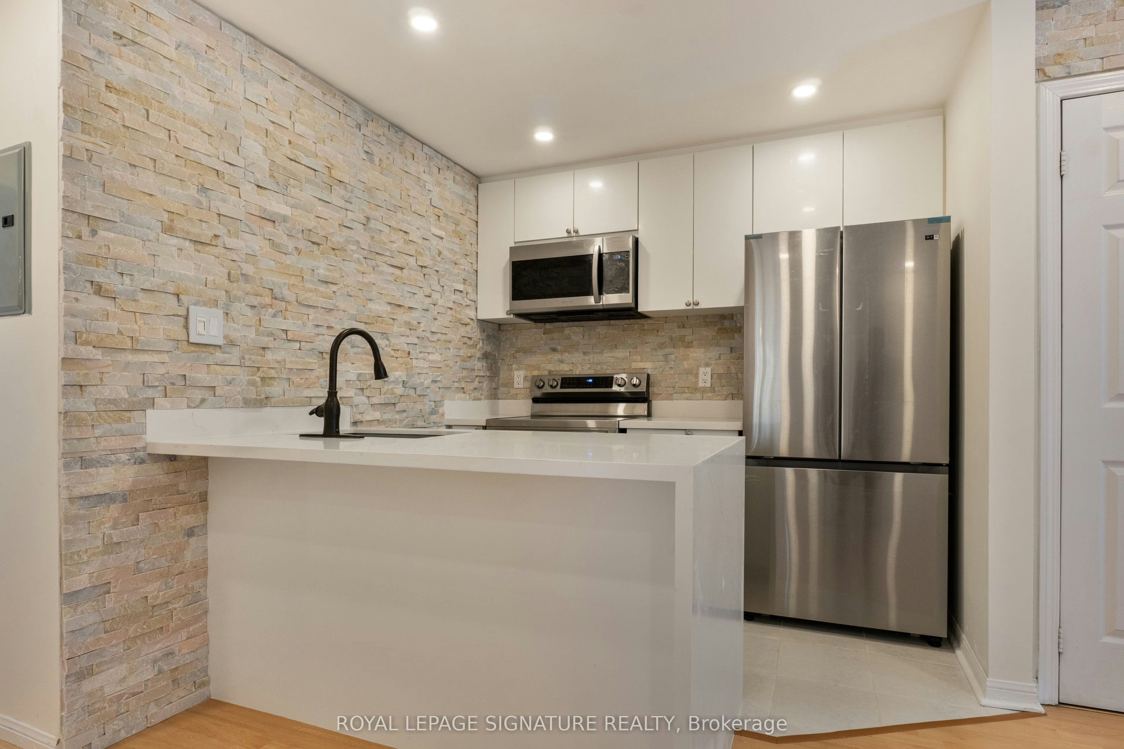 8-11 Niagara Street, Toronto, ON, M5V 3N9 - 7