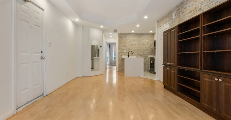 8-11 Niagara Street, Toronto, ON, M5V 3N9 - 4