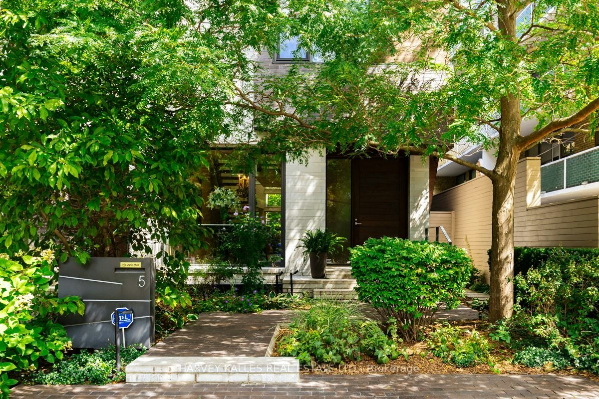5 Relmar Road, Toronto, ON, M5P 2Y4