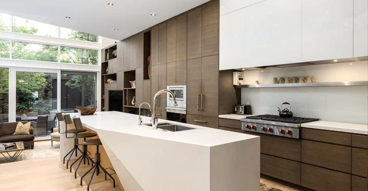 5 Relmar Road, Toronto, ON, M5P 2Y4 - 6
