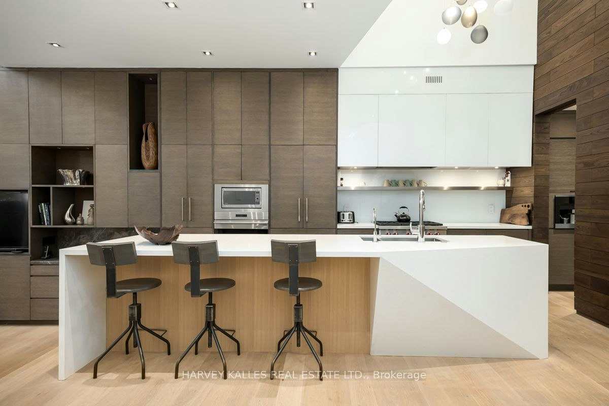 5 Relmar Road, Toronto, ON, M5P 2Y4 - 7