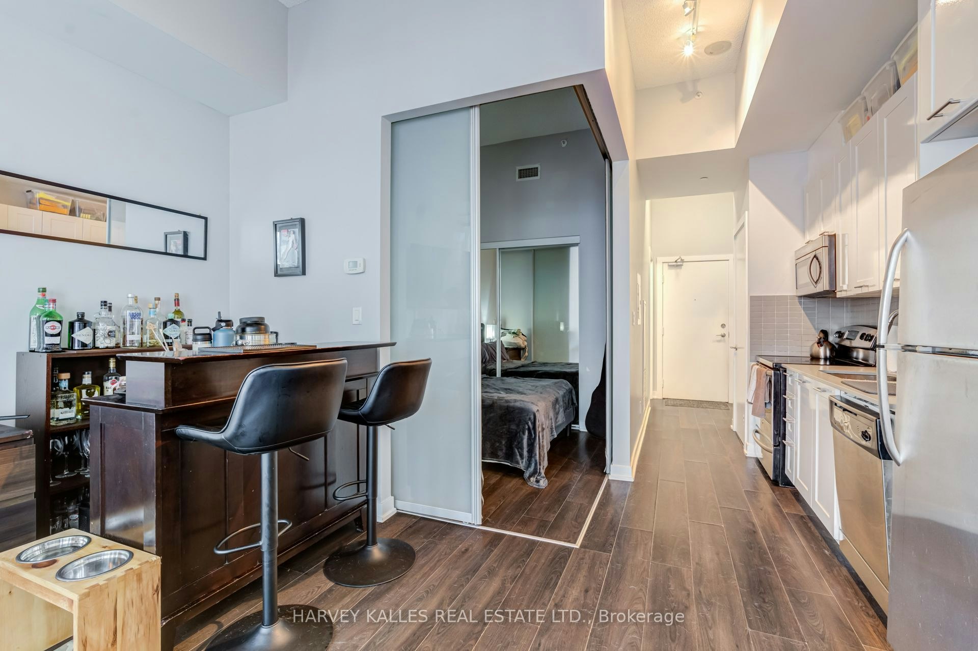 615-20 Bruyeres Mews, Toronto, ON, M5V 0G8 - 16