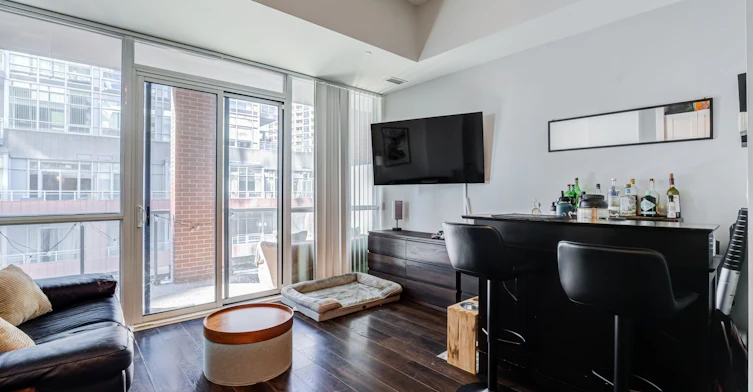 615-20 Bruyeres Mews, Toronto, ON, M5V 0G8 - 21