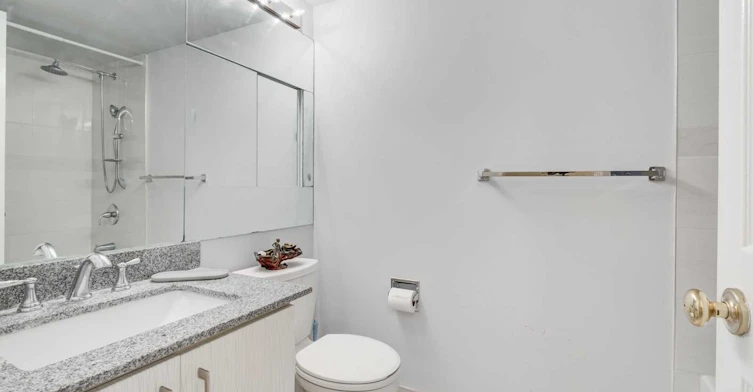 807-5460 Yonge Street, Toronto, ON, M2N 6J4 - 8