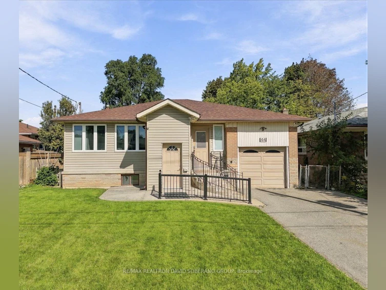 44 Kennard Avenue, Toronto, ON, M3H 4M1