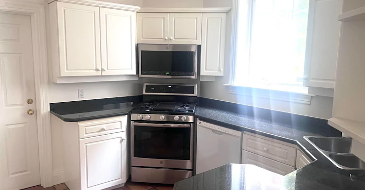 36 Whitehall Road, Toronto, ON, M4W 2C6 - 4