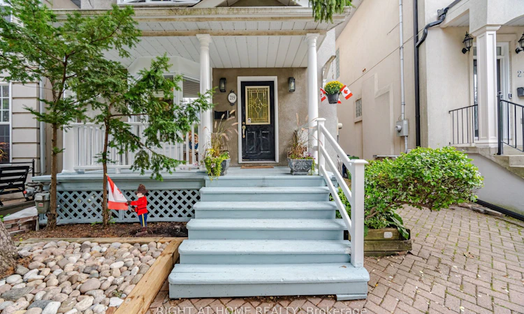 219 Broadway Avenue