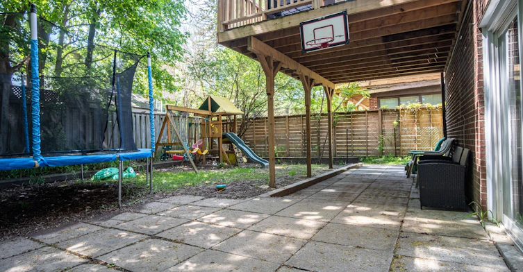 Basement-399 Lawrence Avenue W, Toronto, ON, M5M 1C1