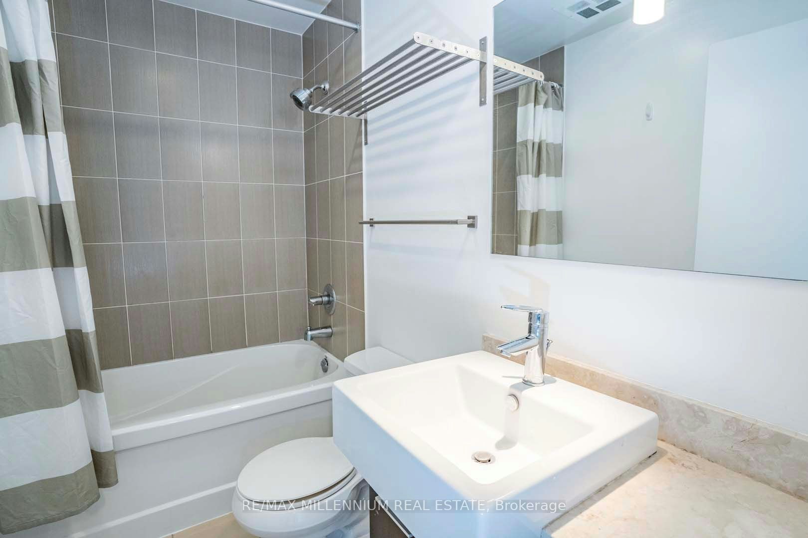 2212-770 Bay Street, Toronto, ON, M5G 0A6 - 14