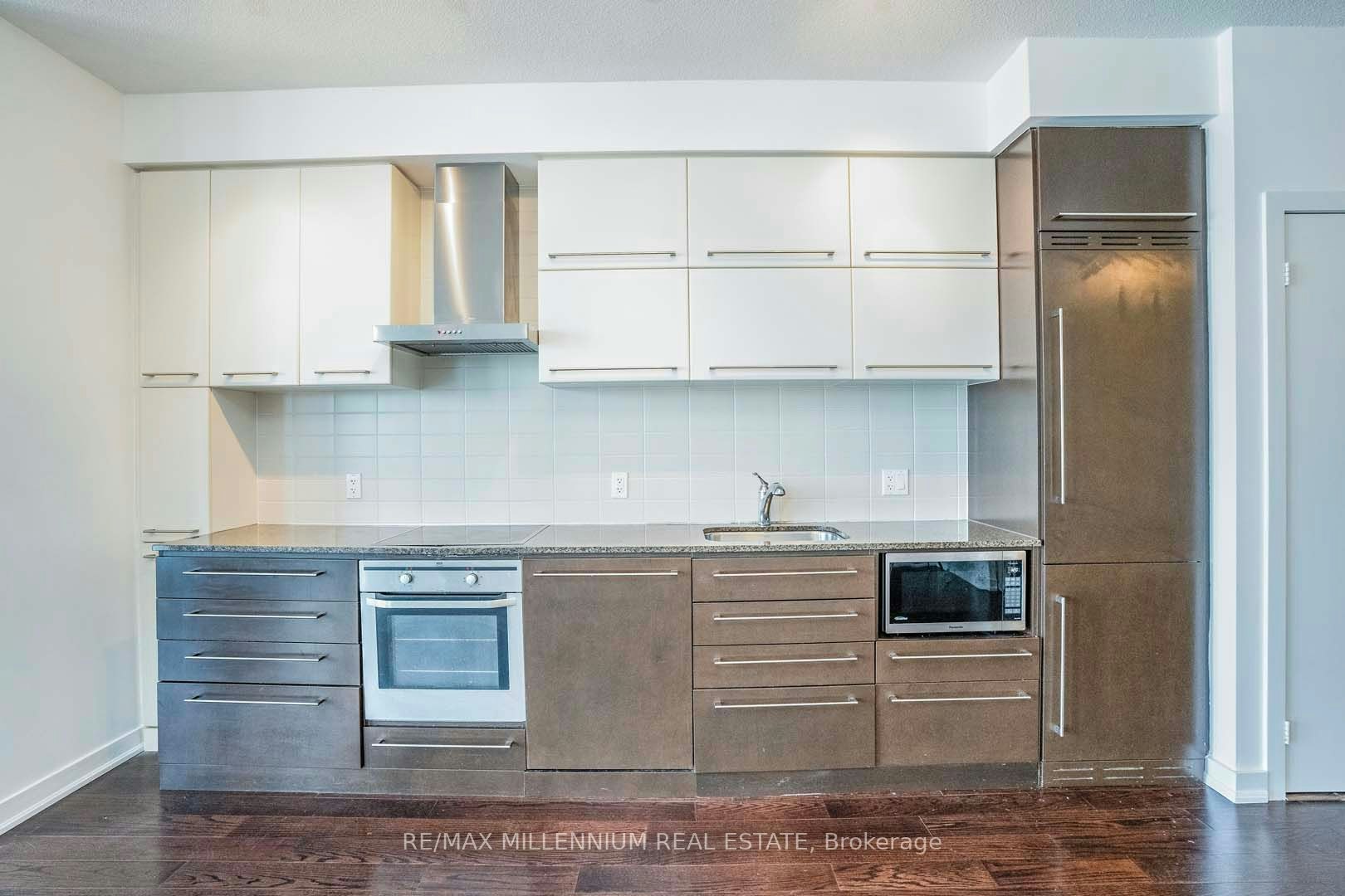 2212-770 Bay Street, Toronto, ON, M5G 0A6 - 19