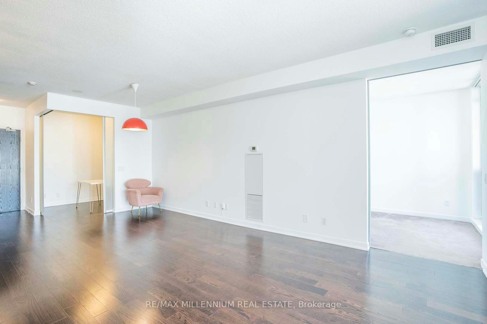2212-770 Bay Street, Toronto, ON, M5G 0A6 - 20