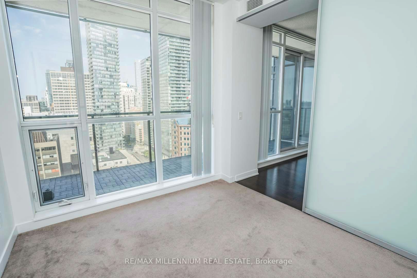 2212-770 Bay Street, Toronto, ON, M5G 0A6 - 11