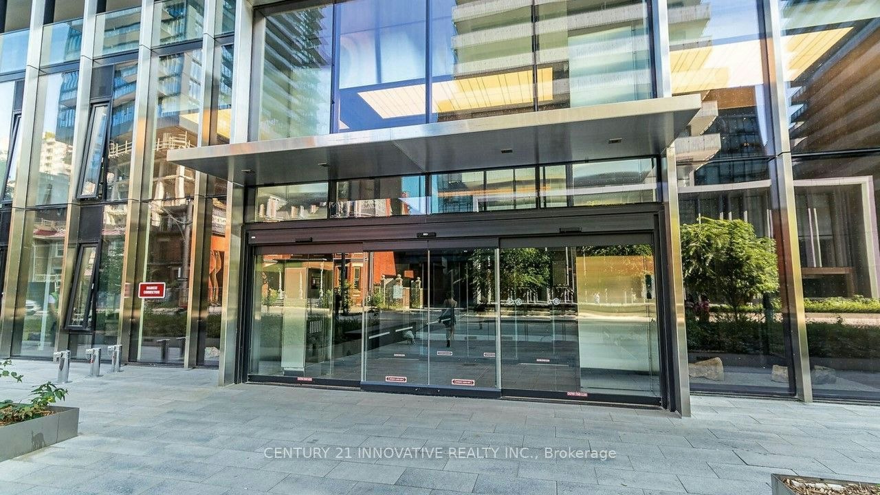 806-55 Charles Street E, Toronto, ON, M4Y 0J1