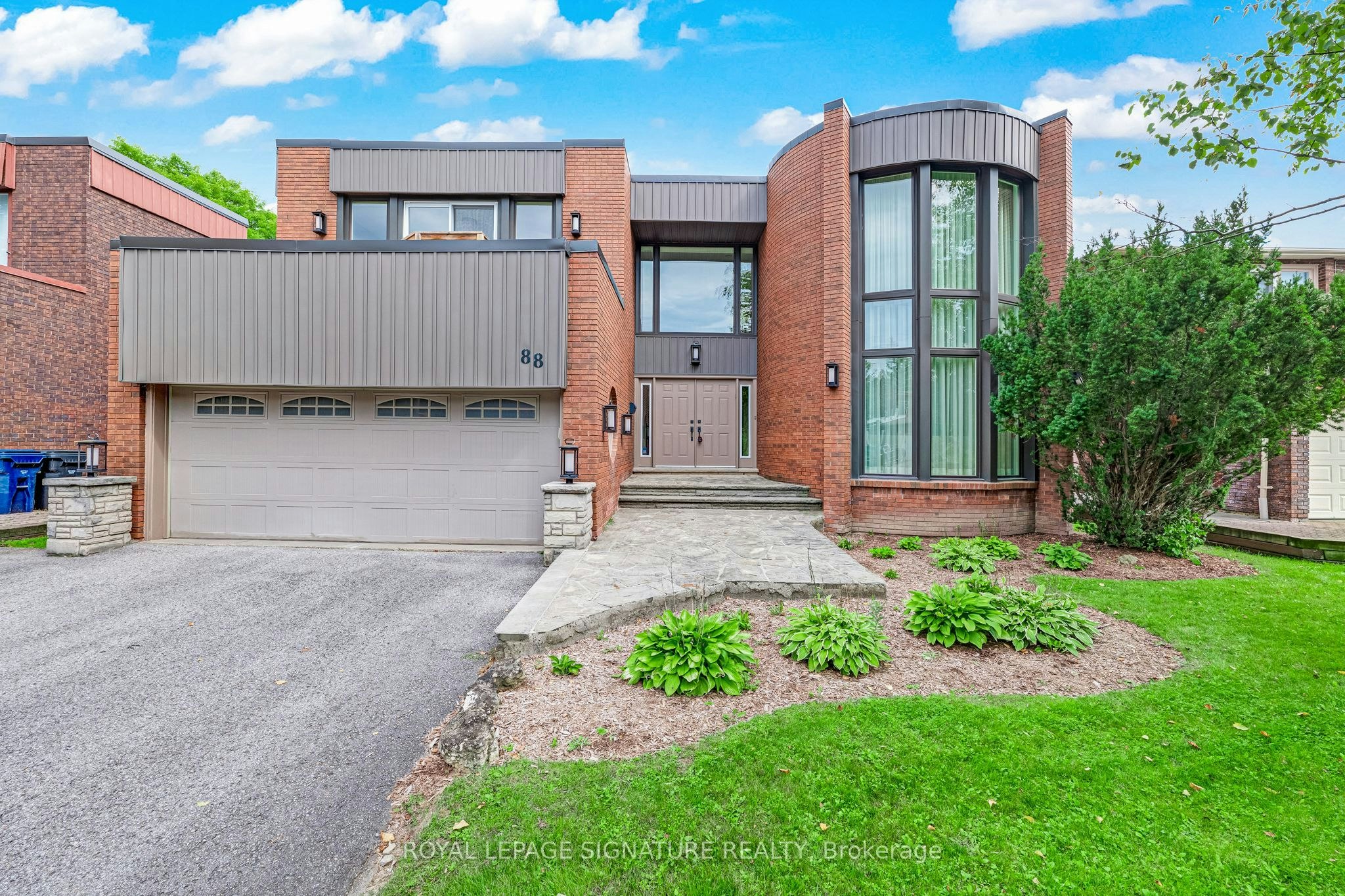 88 Garnier Court, Toronto, ON, M2M 4C9