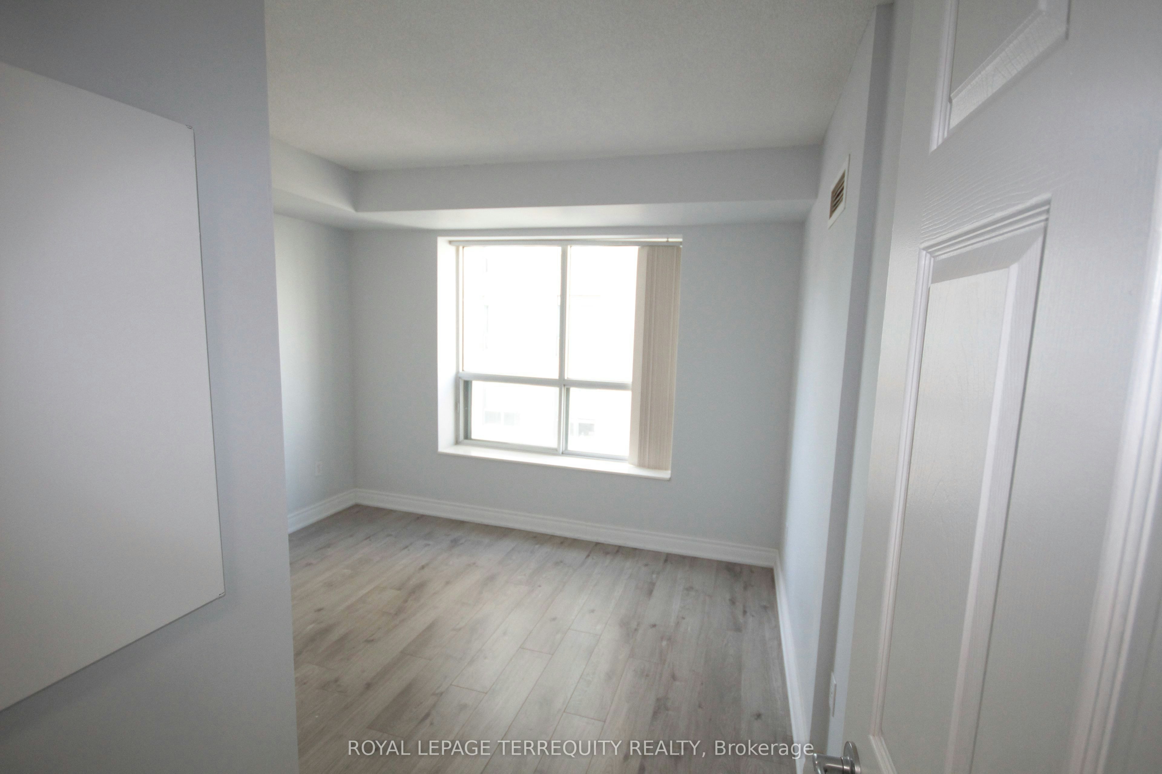 1016-39 Pemberton Avenue, Toronto, ON, M2M 4L6 - 14