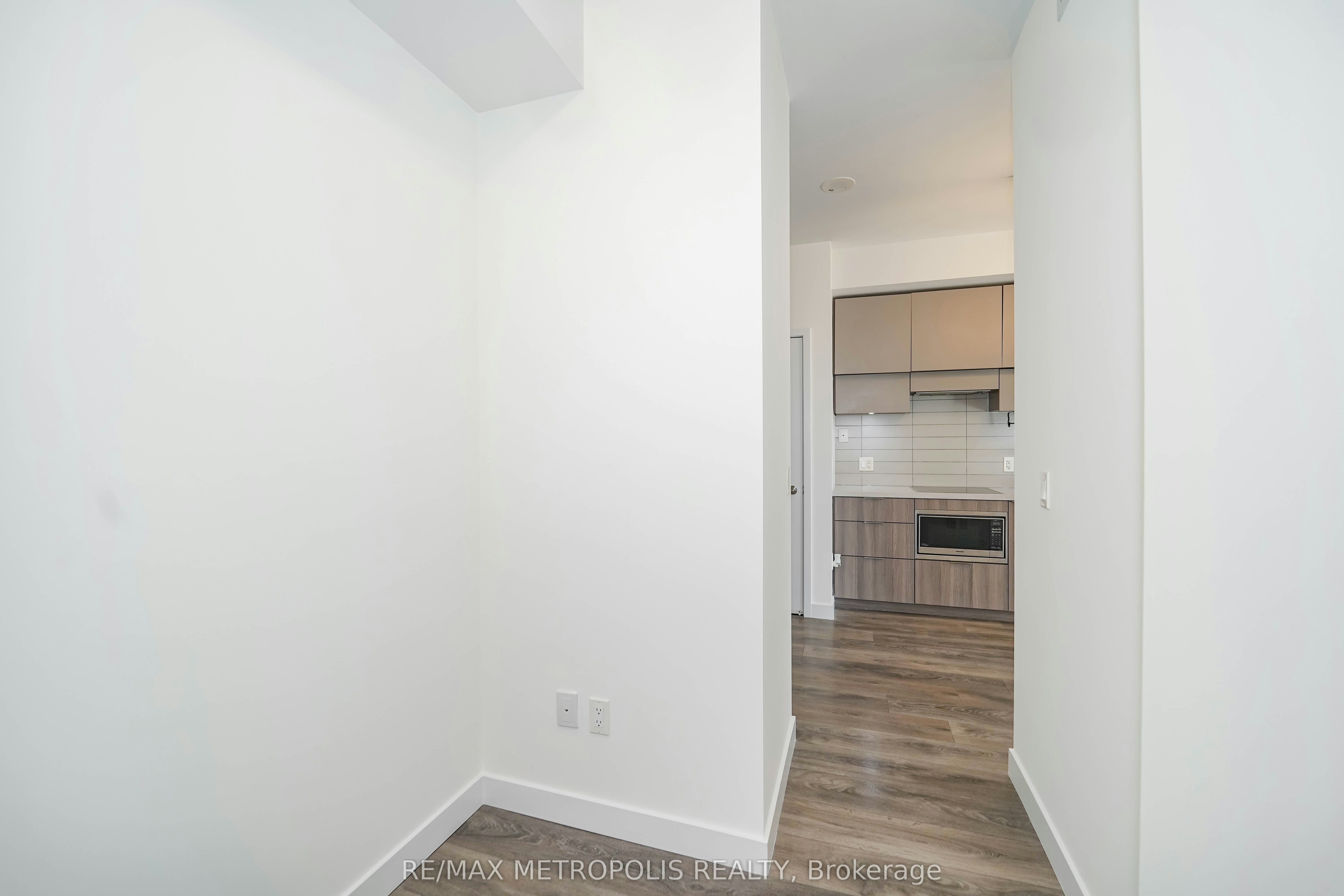 1504-8 Eglinton Avenue E, Toronto, ON, M4P 0C1 - 20