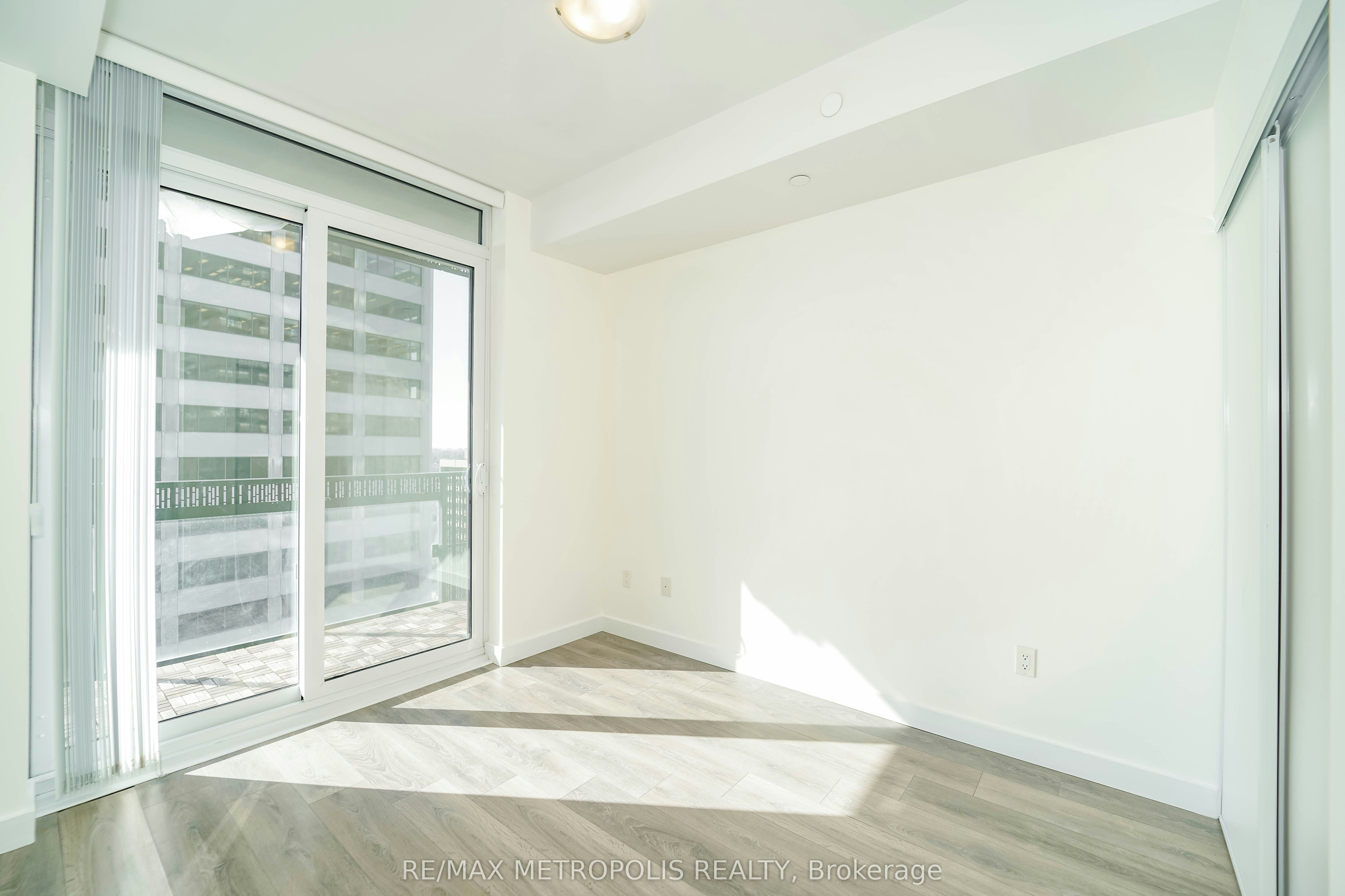 1504-8 Eglinton Avenue E, Toronto, ON, M4P 0C1 - 22