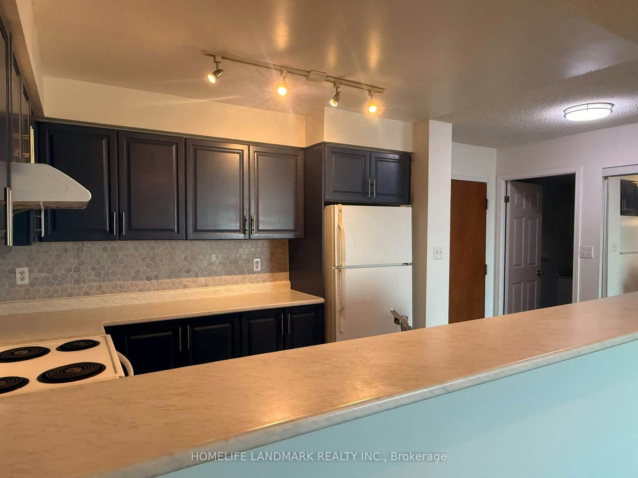 1205-23 Lorraine Drive, Toronto, ON, M2N 6Z6 - 27