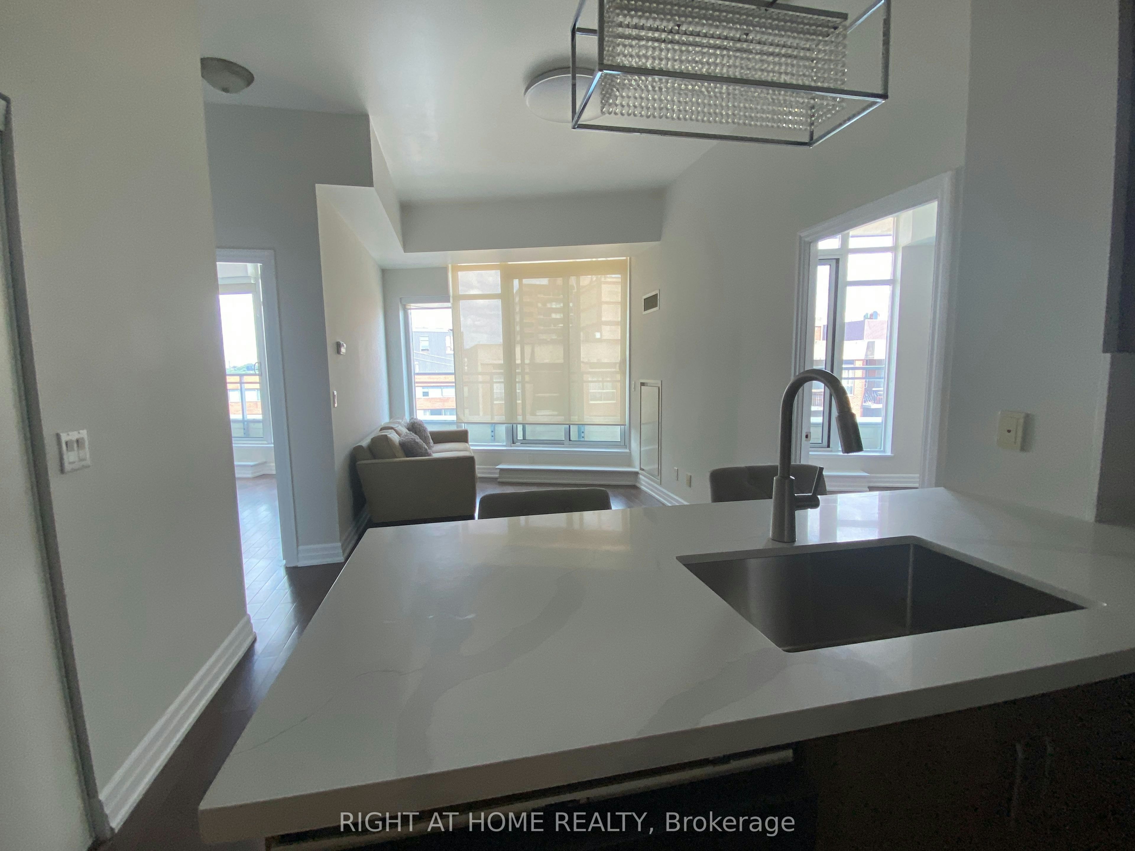 Ph109-8 Scollard Street, Toronto, ON, M5R 1M2 - 7