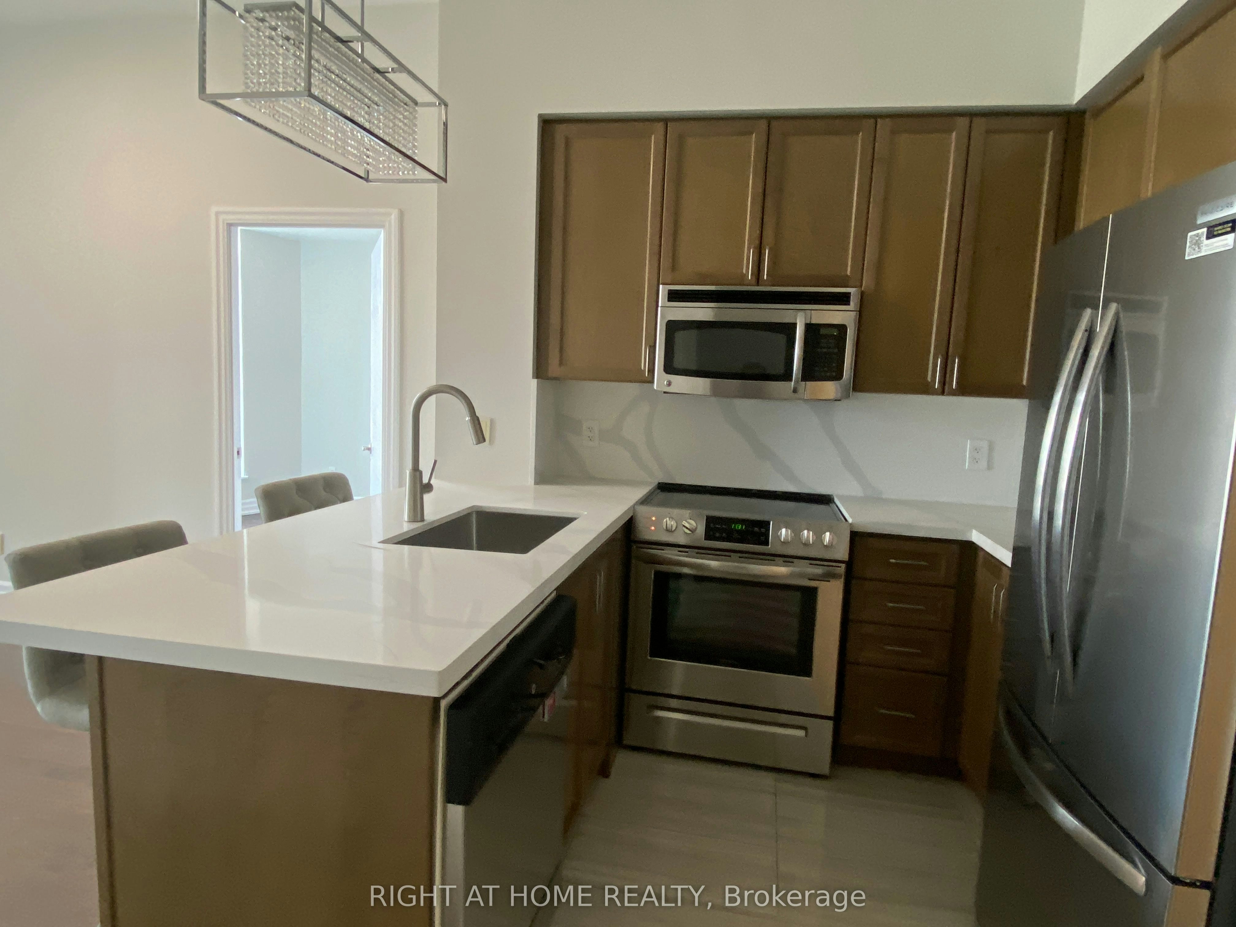 Ph109-8 Scollard Street, Toronto, ON, M5R 1M2 - 5