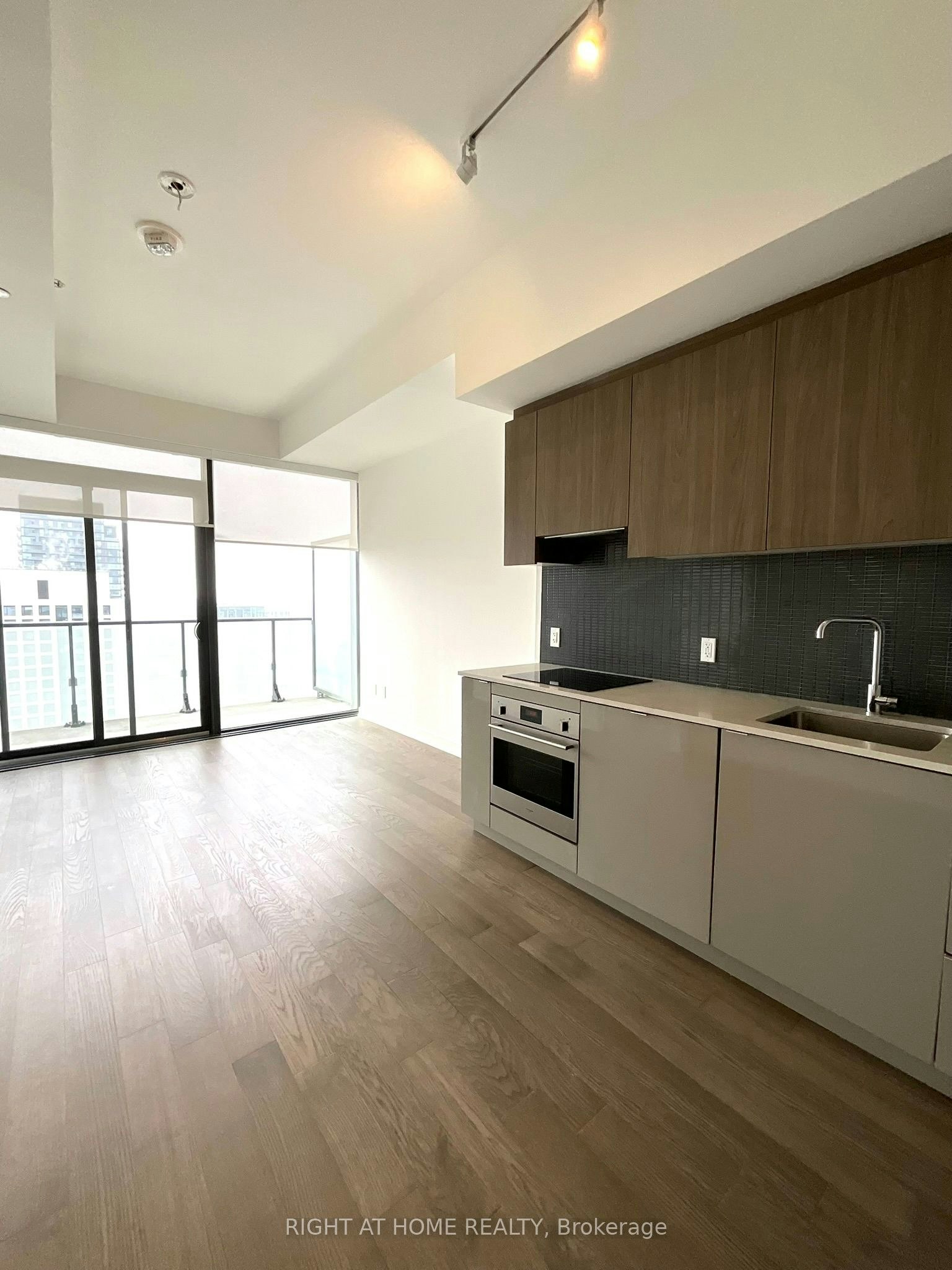 4311-161 Roehampton Avenue, Toronto, ON, M4P 0C8 - 3