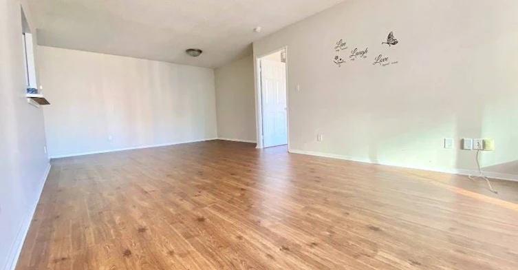 201-30 Greenfield Avenue, Toronto, ON, M2N 6N3 - 4