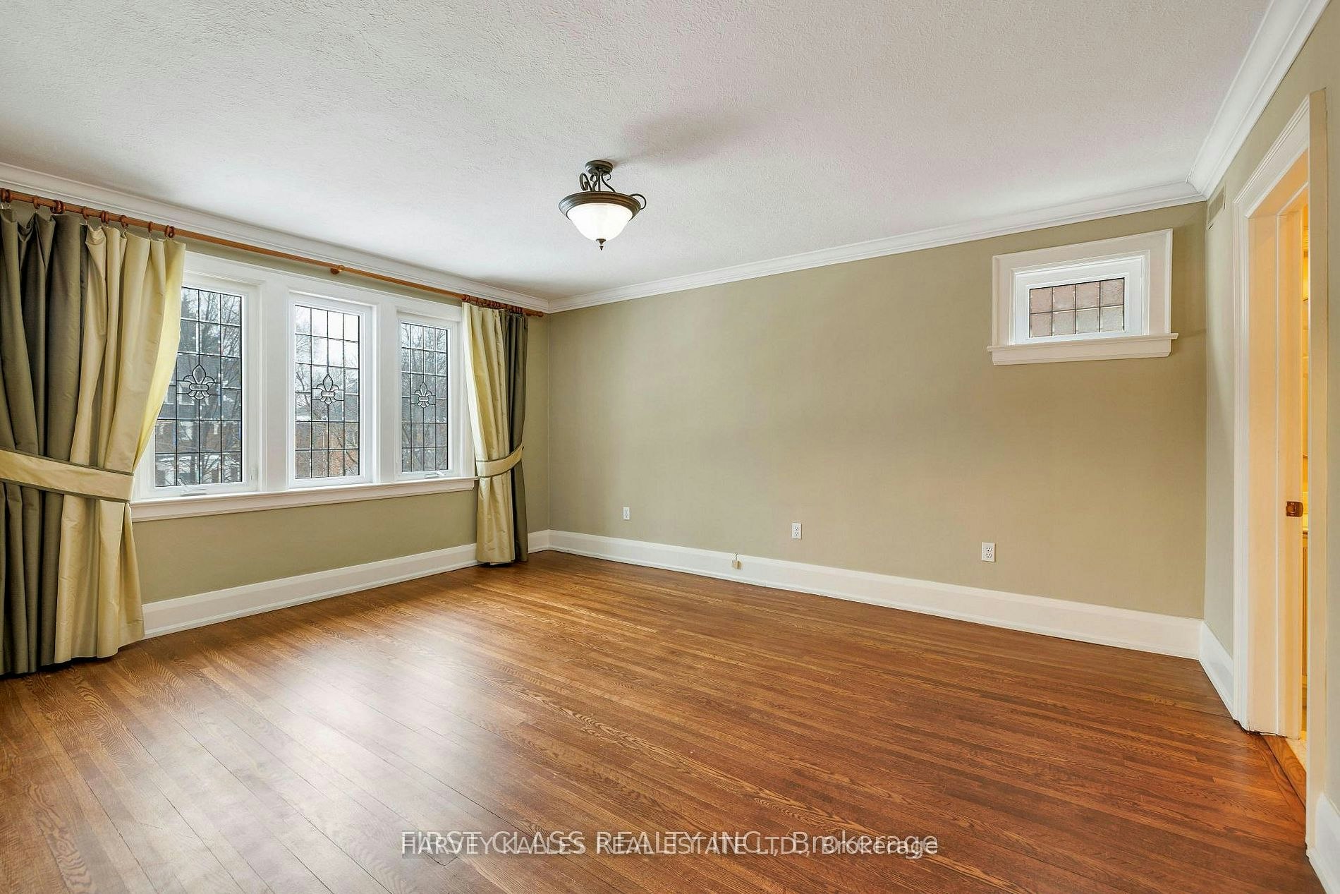 80 Douglas Drive, Toronto, ON, M4W 2B4 - 34