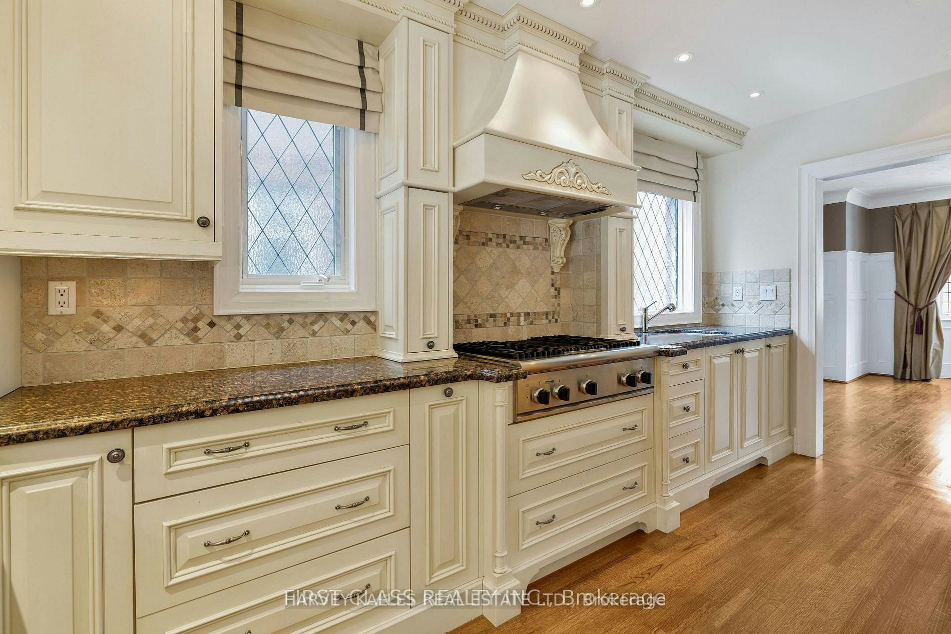 80 Douglas Drive, Toronto, ON, M4W 2B4 - 19