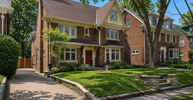 80 Douglas Drive, Toronto, ON, M4W 2B4