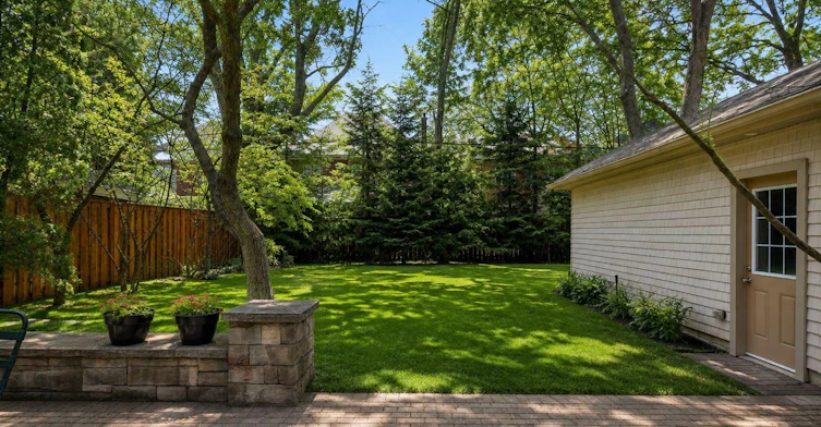 80 Douglas Drive, Toronto, ON, M4W 2B4 - 48