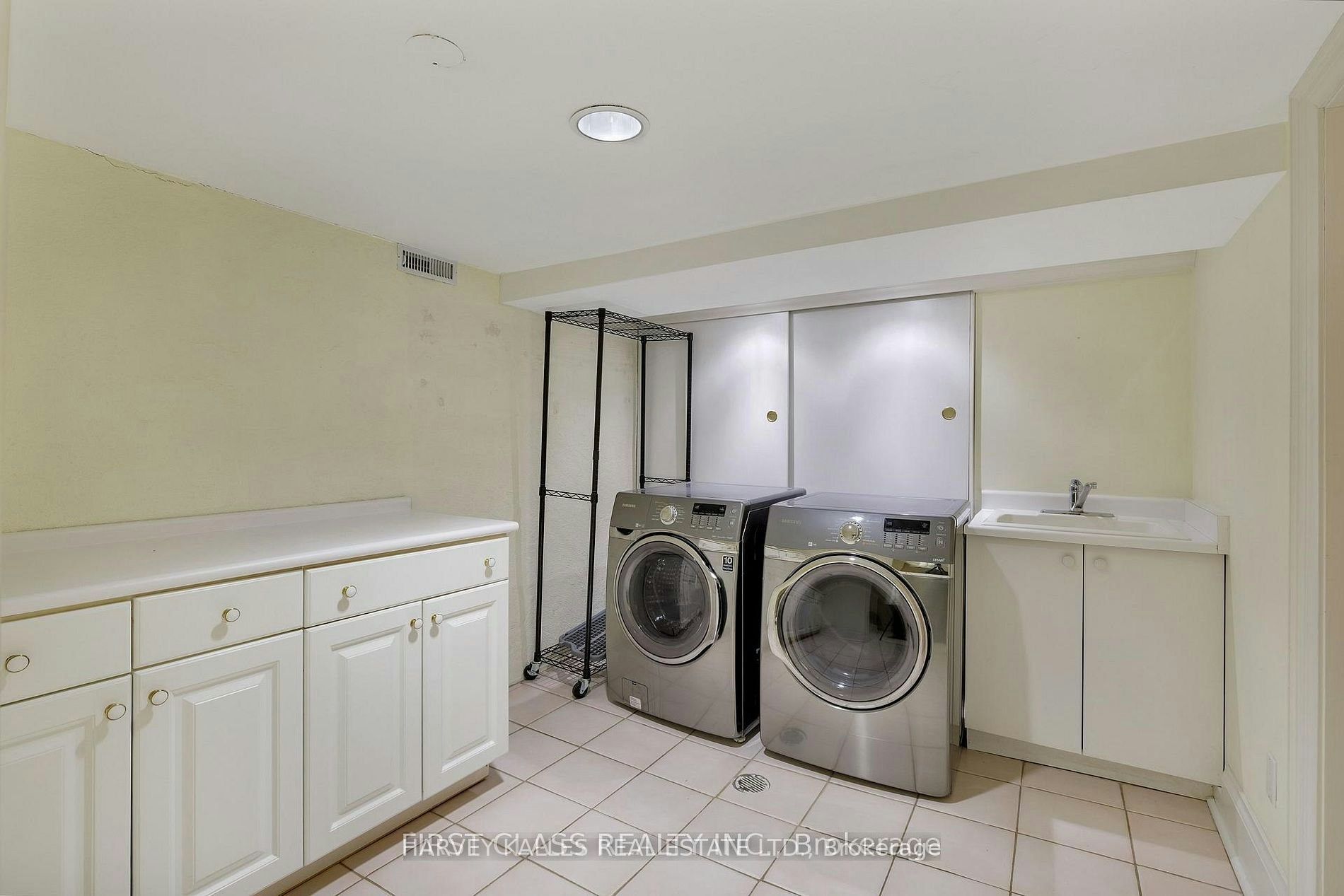 80 Douglas Drive, Toronto, ON, M4W 2B4 - 45