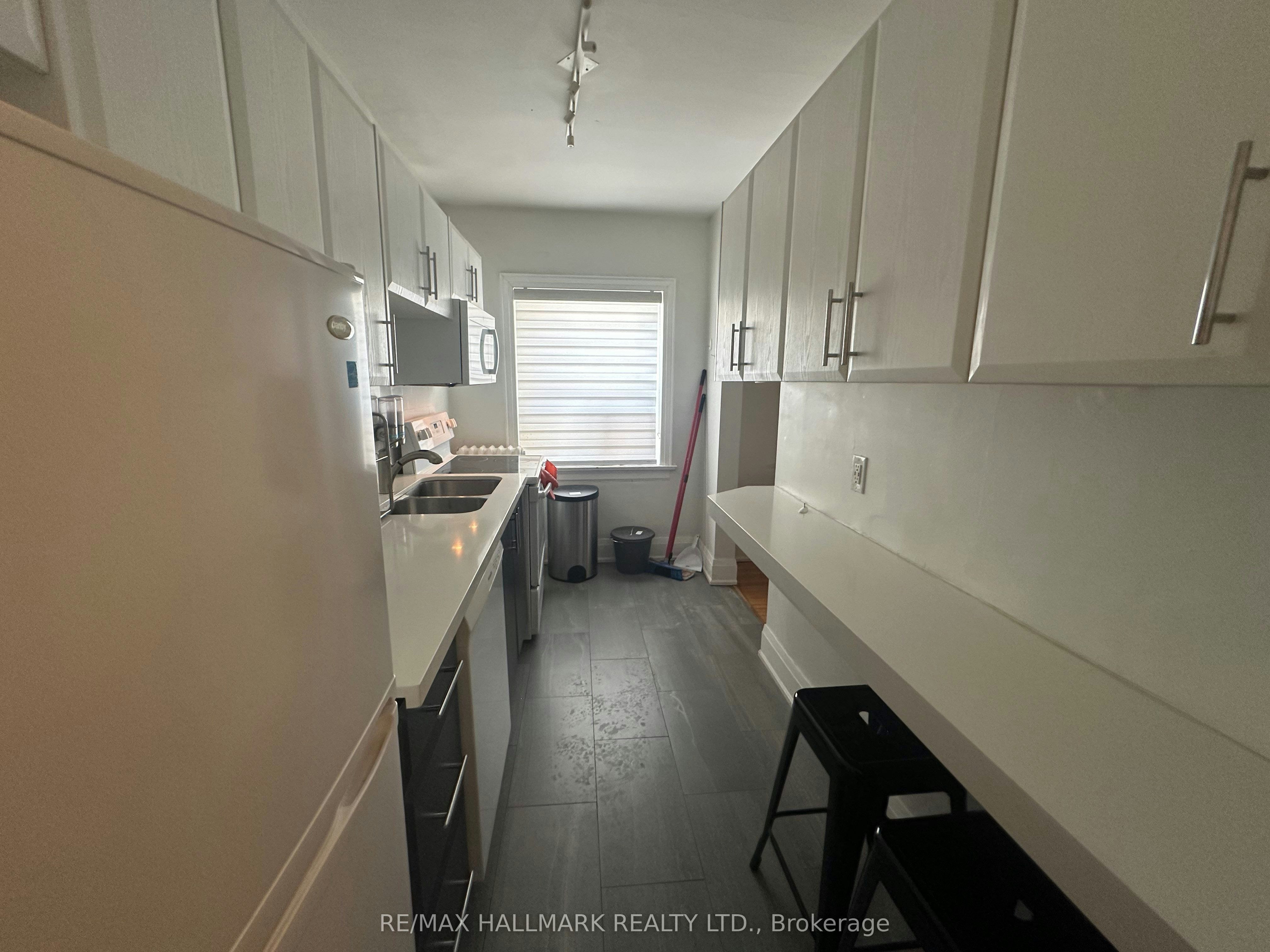 9-595 St Clair Avenue W, Toronto, ON, M6C 1A3 - 5